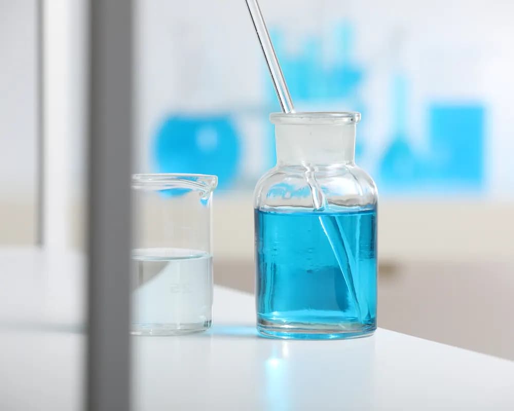 Laboratory glassware with phosphoric acid solution